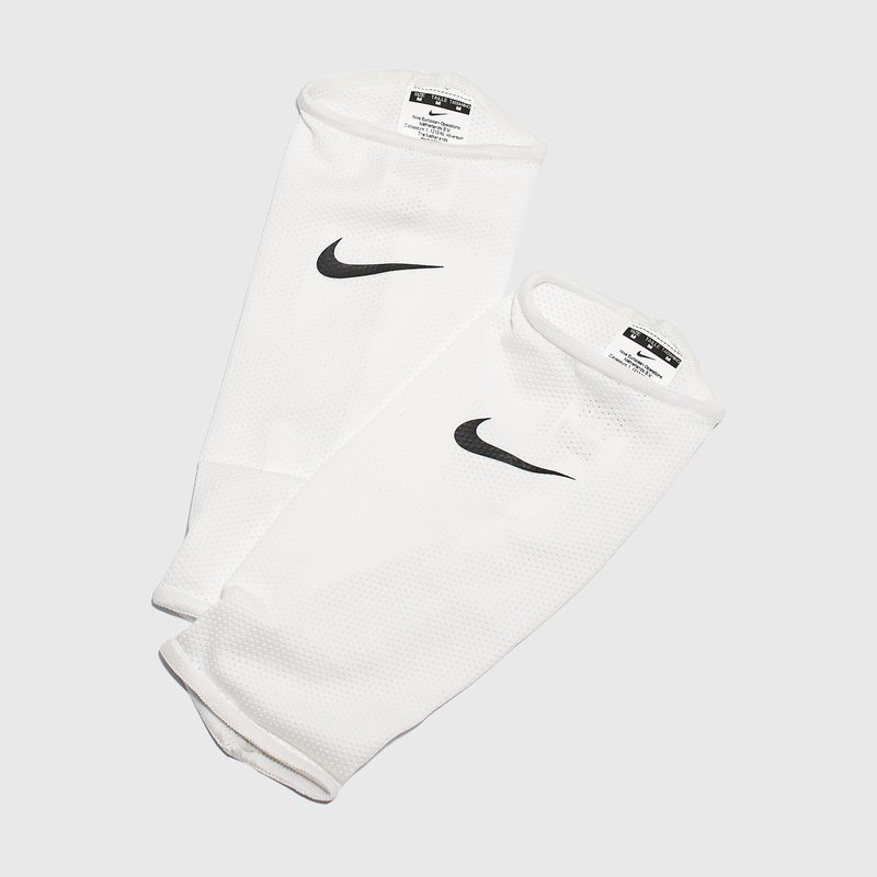 Тримачі Nike