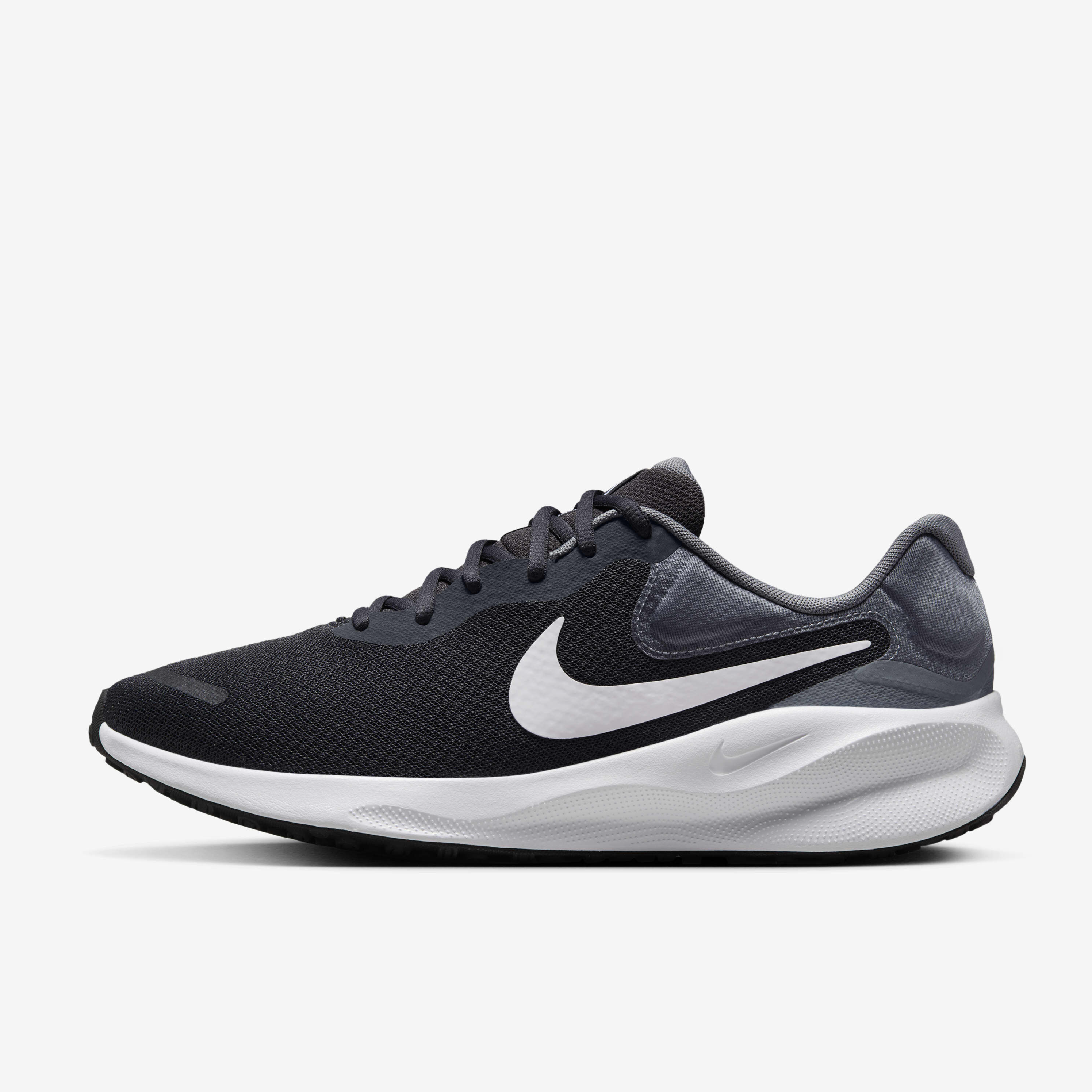 Nike Revolution 7
