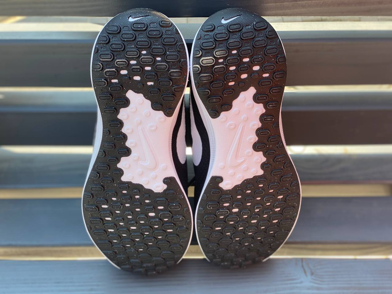 Nike Revolution 7