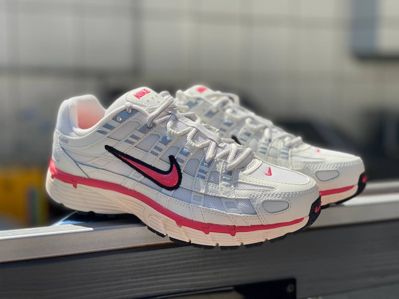 NIKE W P-6000