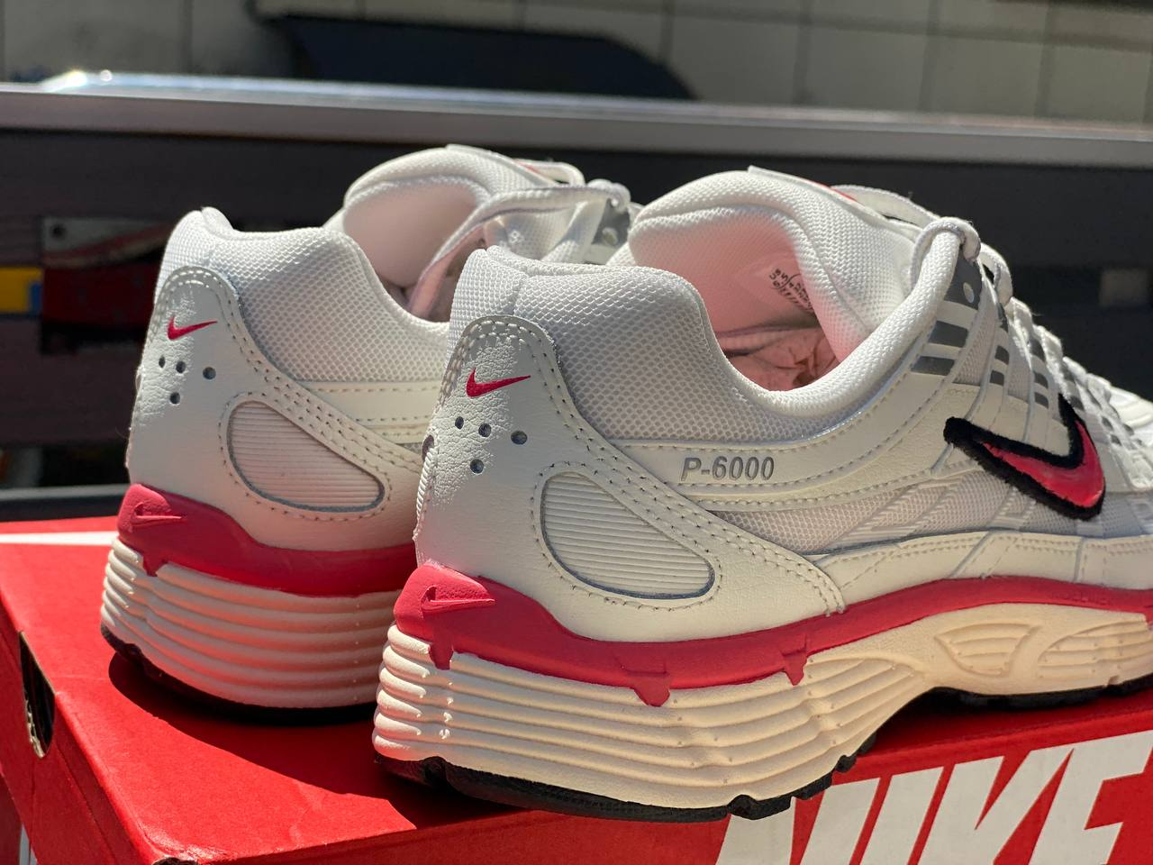 NIKE W P-6000