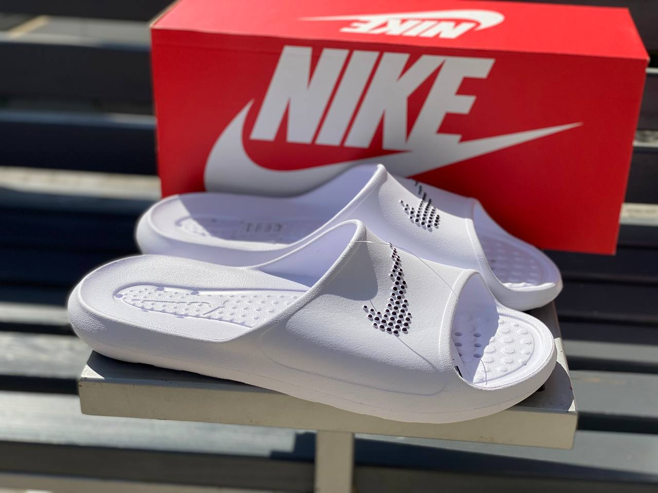 Nike Victori